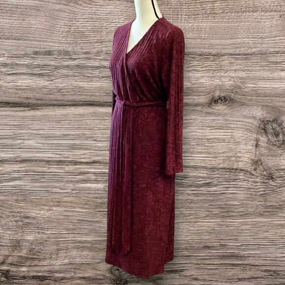 Torrid Midi Surplice Wrap Dress Women Size 1X -14/16 in Jester Red - Picture 3 of 9